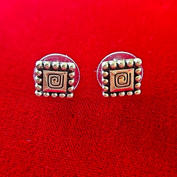 Square Silvertone Stud Earrings - Picture 1 of 4